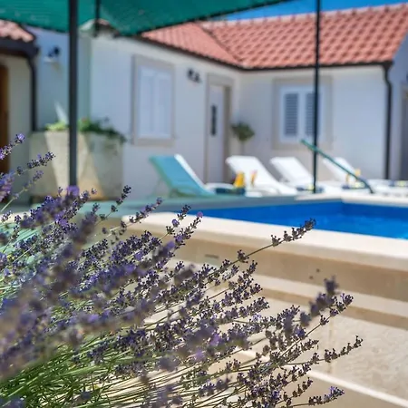 Сasa de vacaciones Skrika Škrip